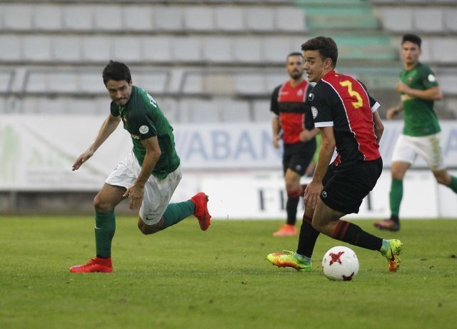 Imagen del Racing-Unión Adarve de A Malata (foto: Mero Barral / 13fotos para Ferrol360)