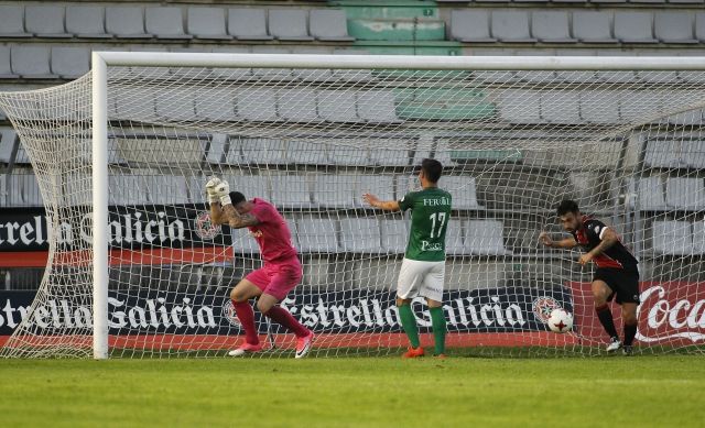 Imagen del Racing-Unión Adarve de A Malata (foto: Mero Barral / 13fotos para Ferrol360)