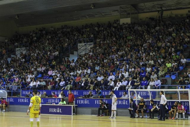 Imagen del O Parrulo-FC Barcelona Lassa (foto: Mero Barral / 13fotos para Ferrol360)