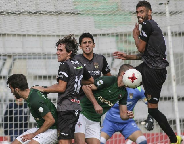 Imagen del Racing-Pontevedra (foto: Mero Barral / 13fotos para Ferrol360)
