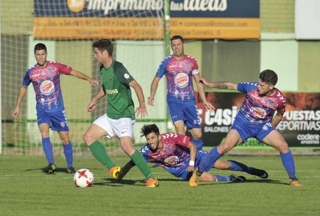 Imagen del Gimnástica Segoviana-Racing en La Albuera (foto: Kamarero / El Adelantado de Segovia)