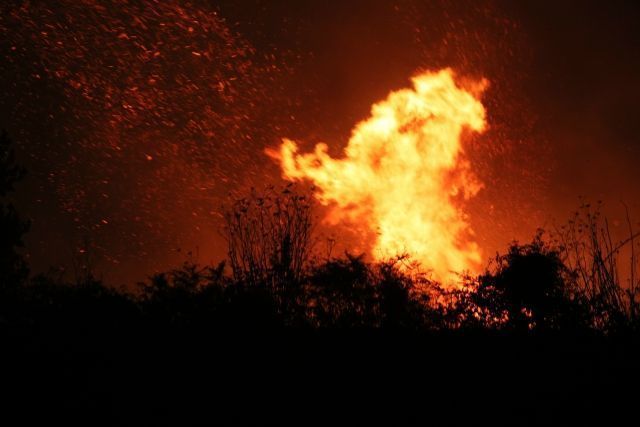 Incendio en San Xurxo (foto: Raúl Lomba / Ferrol360)