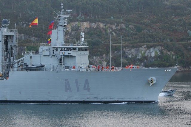 Despedida al «Patiño» de este sábado en la ría de Ferrol (foto: Raúl Lomba / Ferrol360)