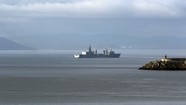 Despedida al «Patiño» de este sábado en la ría de Ferrol (foto: Raúl Lomba / Ferrol360)
