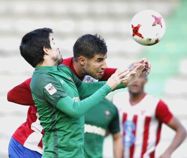 Adrián Armental, en el Racing-Cerceda (foto: Mero Barral / 13fotos para Ferrol360)