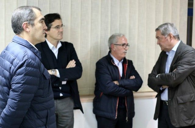 Mouriz ha acompañado a Ignacio Rivera a su llegada a A Malata (foto: Raúl Lomba / Ferrol360)