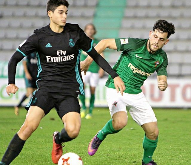 Imagen del Racing-Real Madrid Castilla (foto: Raúl Lomba / Ferrol360)