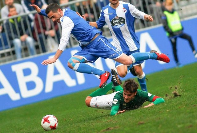 Pablo Rey, en un lance del Fabril-Racing (foto: Mero Barral / 13fotos para Ferrol360)