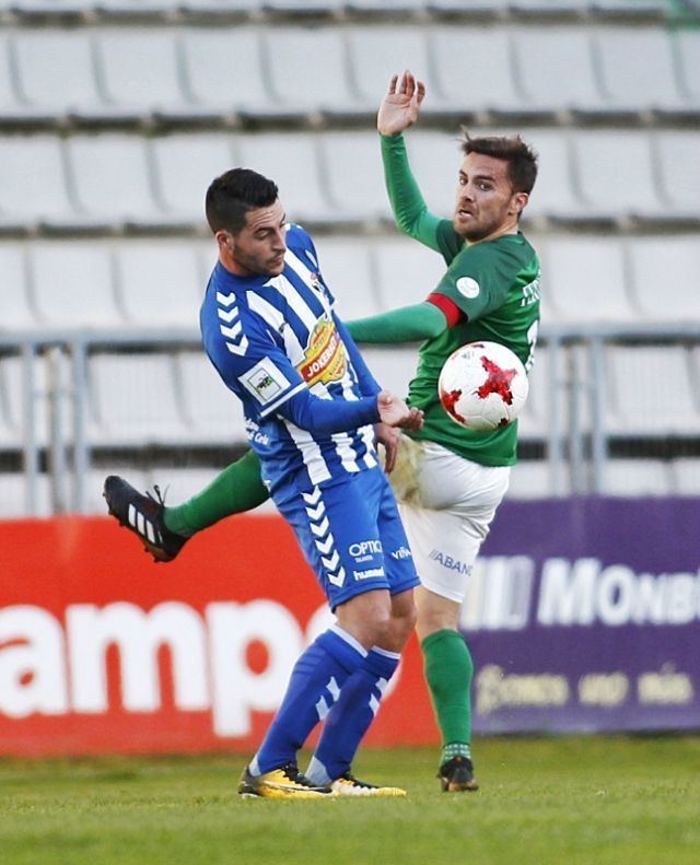 Pablo Rey, durante el Racing-Talavera (foto: Mero Barral / 13fotos para Ferrol360)