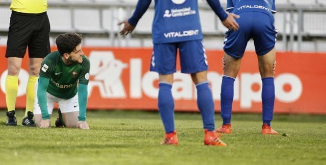 Fran Sota, durante el Racing-Talavera (foto: Mero Barral / 13fotos para Ferrol360)