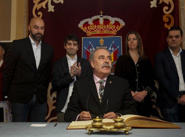 Lino López, Jorge Suárez, Lara Méndez, Álvaro Montes y Leopoldo Ibáñez, en el acto por San Xiao en el Jofre (foto: Mero Barral / 13fotos para Ferrol360)