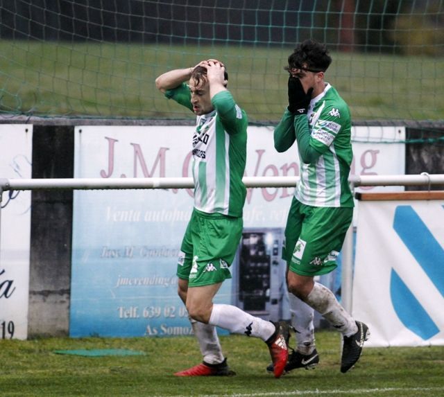 Imagen del Somozas-Racing Vilalbés (foto: Mero Barral / 13fotos para Ferrol360)