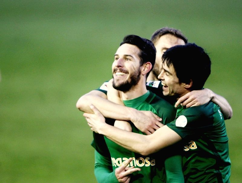 Álvaro Rey celebra su gol durante el Racing-Gimnástica Segoviana (foto: Mero Barral / 13fotos para Ferrol360)