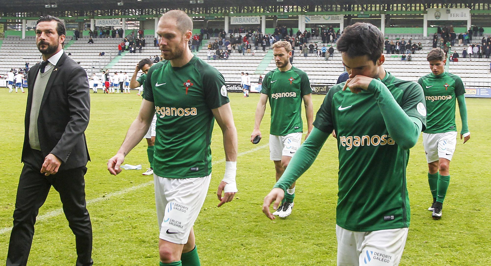 Imagen del Racing-Rayo Majadahonda (foto: Mero Barral / 13fotos para Ferrol360)