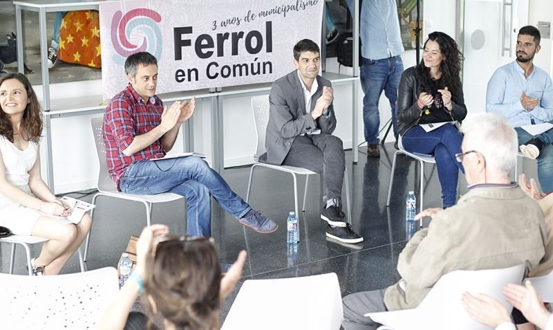 Acto de Ferrol en Común en el centro cívico de Canido (foto: Mero Barral / 13fotos para Ferrol360)