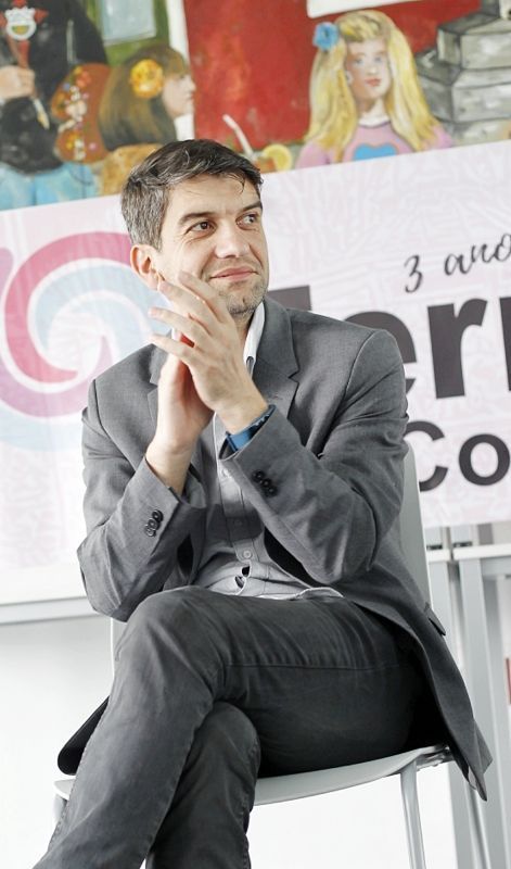 Jorge Suárez, en el acto de Ferrol en Común en el centro cívico de Canido (foto: Mero Barral / 13fotos para Ferrol360)