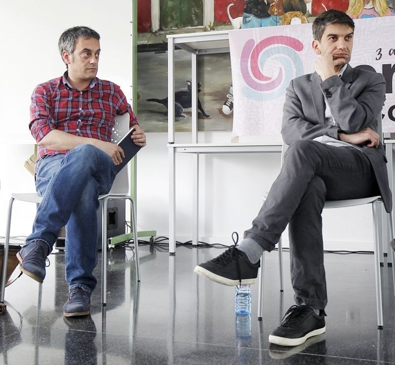 Xulio Ferreiro y Jorge Suárez, en el acto de Ferrol en Común en el centro cívico de Canido (foto: Mero Barral / 13fotos para Ferrol360)