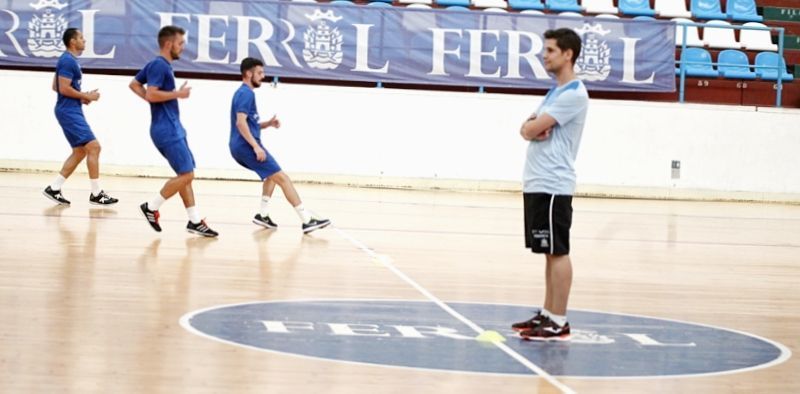 Primer entrenamiento de O Parrulo en A Malata (foto: Mero Barral / 13fotos para Ferrol360)