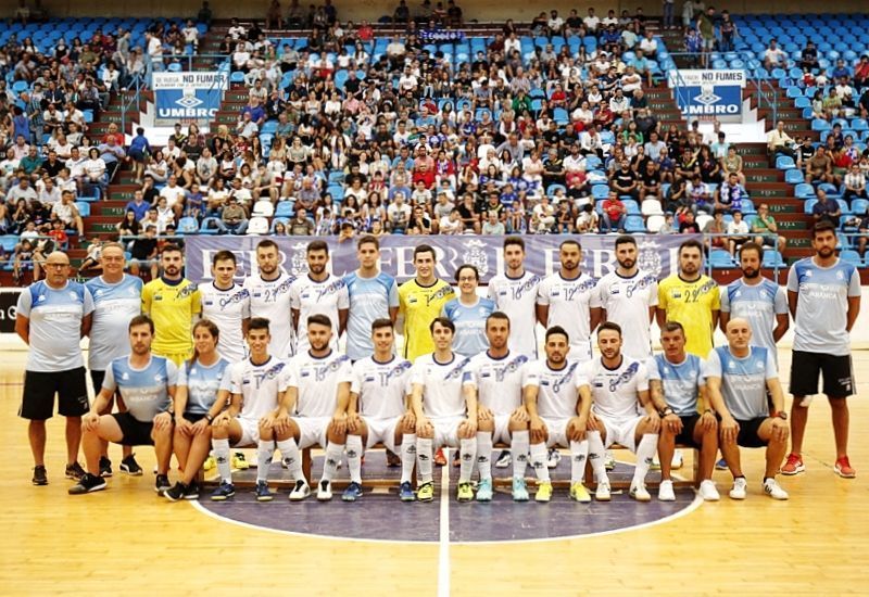 Presentación de O Parrulo ante Palma Futsal (foto: Mero Barral / 13fotos para Ferrol360)