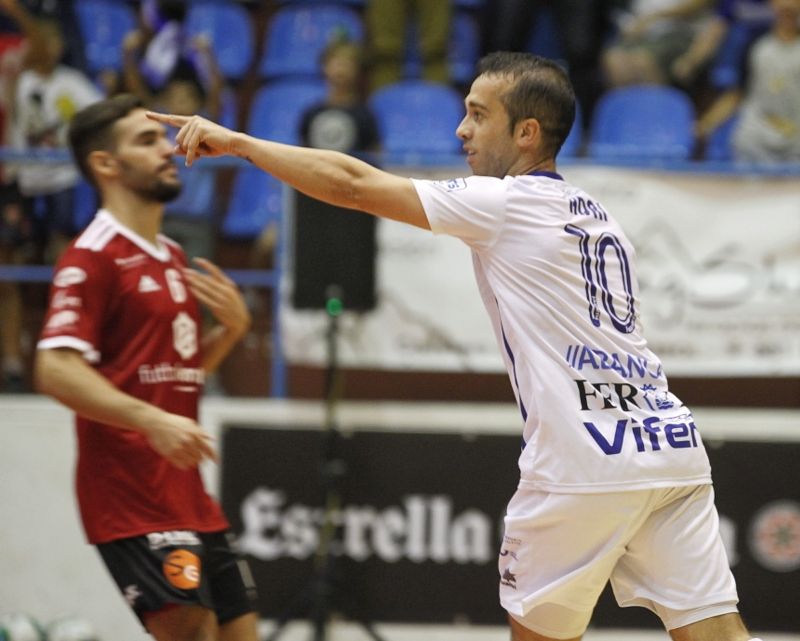 Adri, en el O Parrulo-Fútbol Emotion Zaragoza (foto: Mero Barral / Ferrol360)