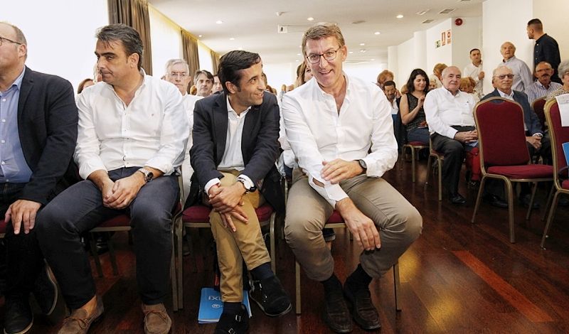 Diego Calvo, José Manuel Rey Varela y Alberto Núñez Feijoo, en el congreso del PP de Ferrol de este sábado (foto: Mero Barral / Ferrol360)
