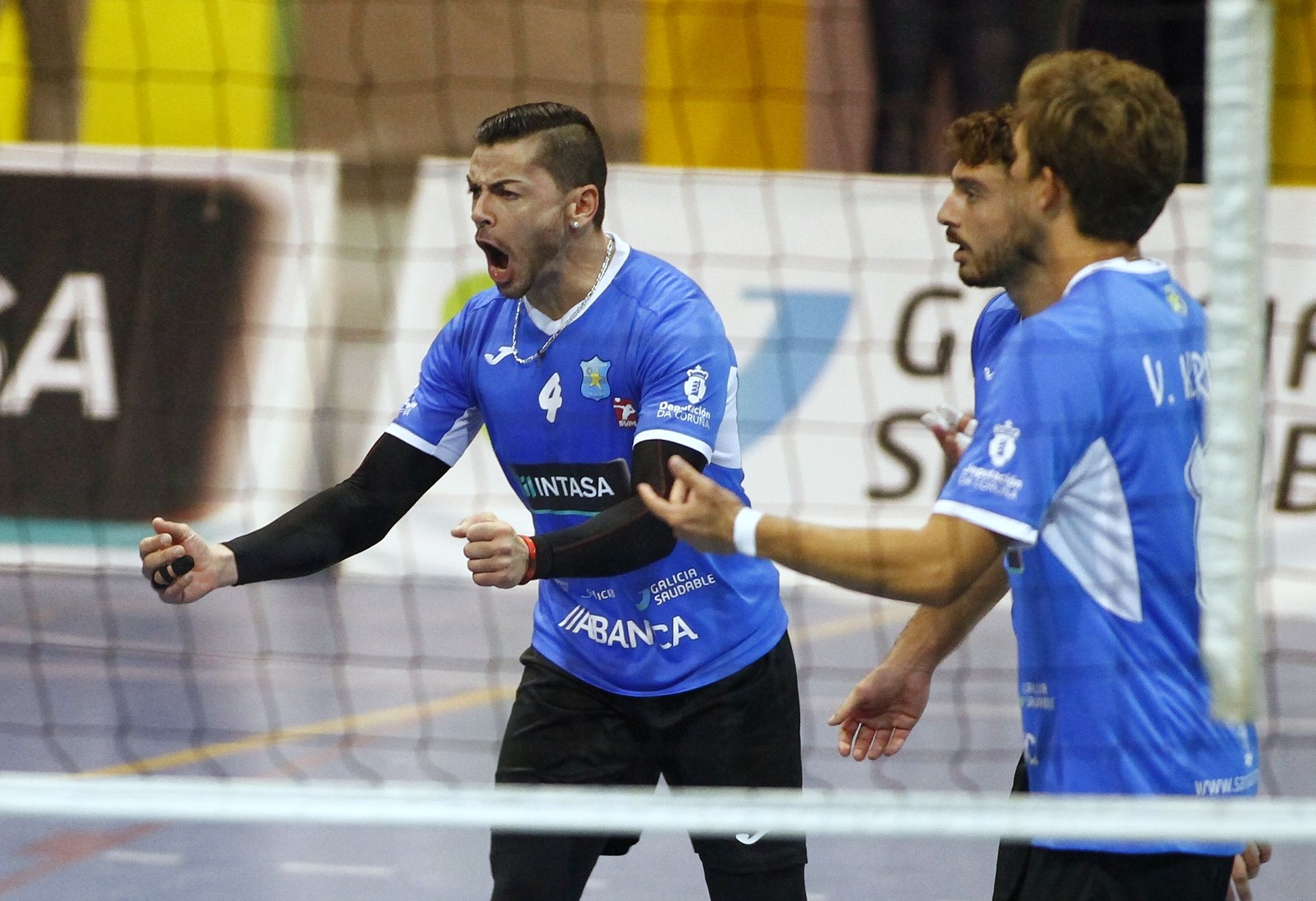 Partido de Superliga masculina de voleibol entre Intasa Aldebarán San Sadurniño y Río Duero Soria (foto: Mero Barral / Ferrol360)
