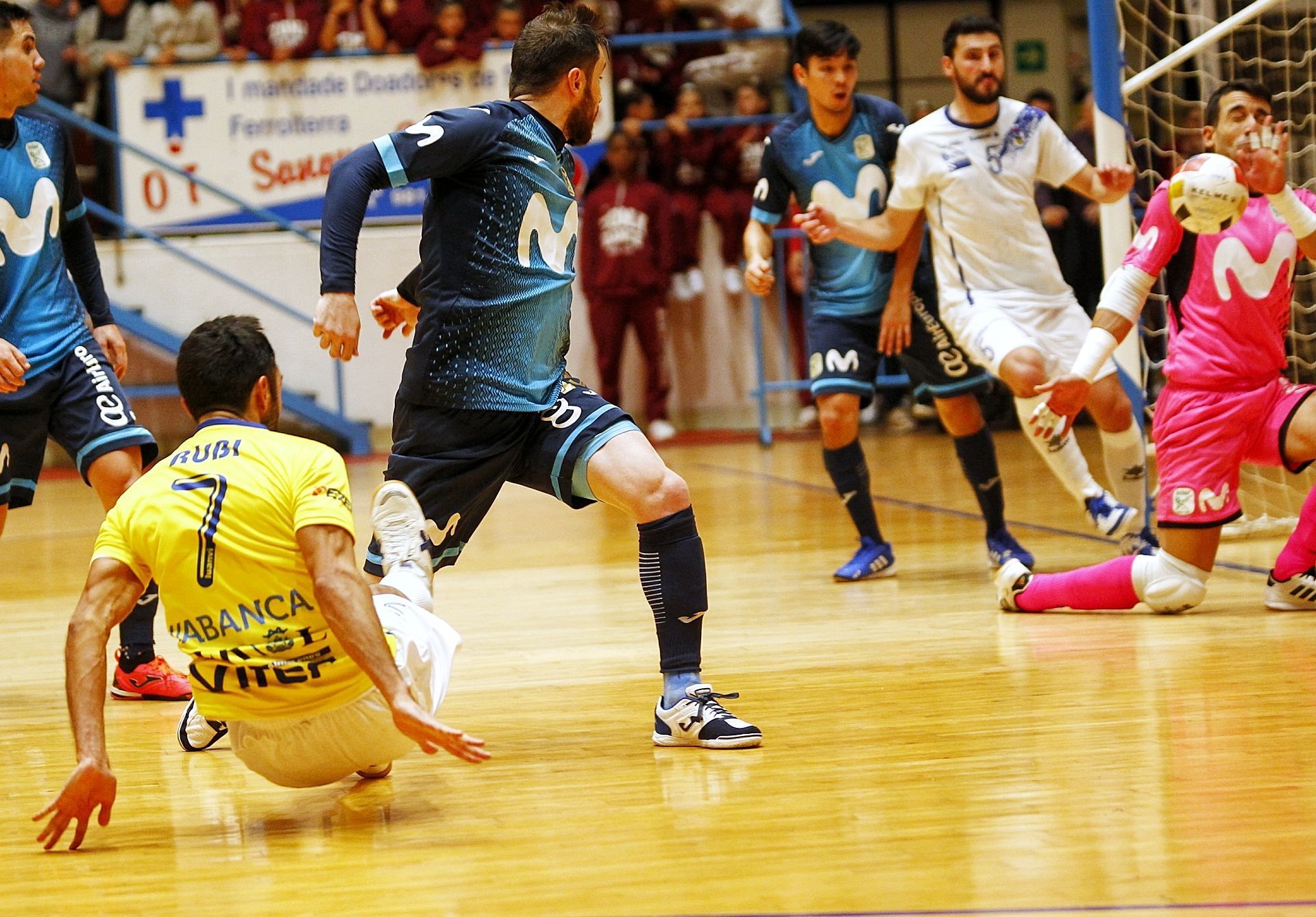 Última jugada del O Parrulo-Movistar Inter (foto: Mero Barral / Ferrol360)