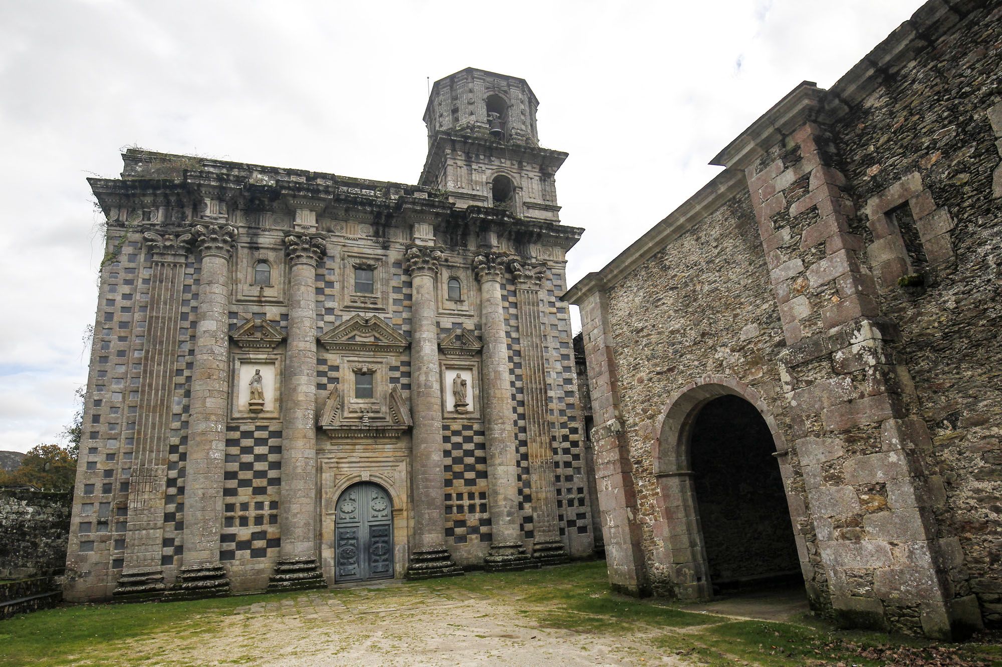 Monasterio de Monfero (foto: Mero Barral / Ferrol360)