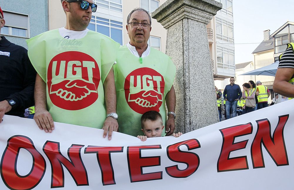 Manifestación en As Pontes en defensa de Endesa (foto: Mero Barral / Ferrol360)