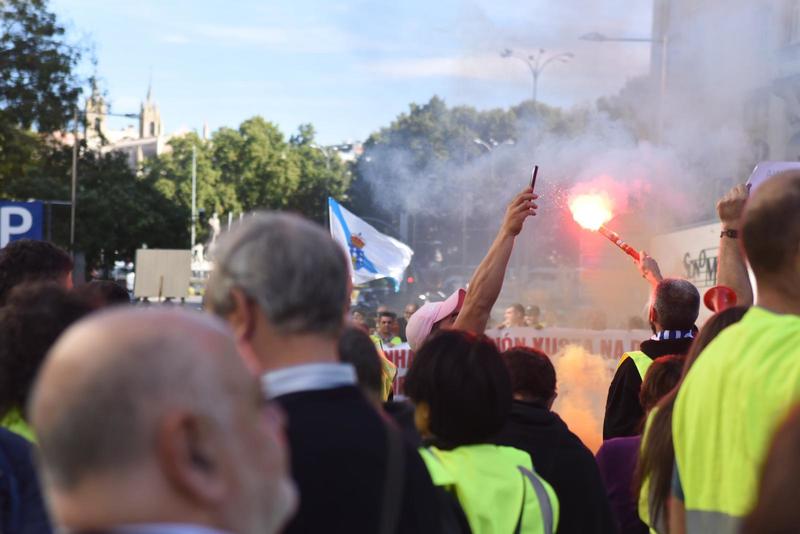 Protesta por el futuro de As Pontes en Madrid (foto: Mosrey / Ferrol360)