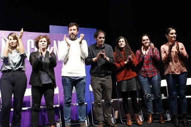 Participantes en el acto en el Centro Torrente Ballester (foto: Galicia en Común)