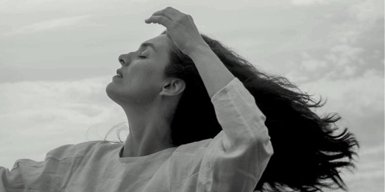 Artábria abre o 2026 en Ferrol cun roteiro familiar aos petróglifos de Chamorro e unha sesión vermú musical