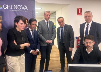 Rueda defiende la eólica marina tras visitar Ghenova en Ferrol