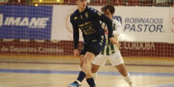 O Parrulo Ferrol suma y sigue en Córdoba: empate trabajado que refuerza su buena dinámica