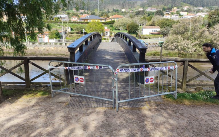 Cerrada la pasarela sobre el rio Condomiñas en Cedeira