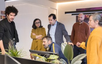 Chelo Loureiro en una reunión con la Xunta