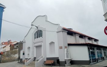 Repintado e carpinterias-Mercado Municipal de Ares-1