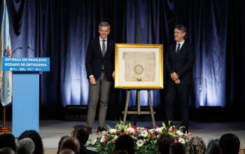 Alfonso Rueda, acompañado do conselleiro de Cultura, Lingua e Xuventude, José López Campos