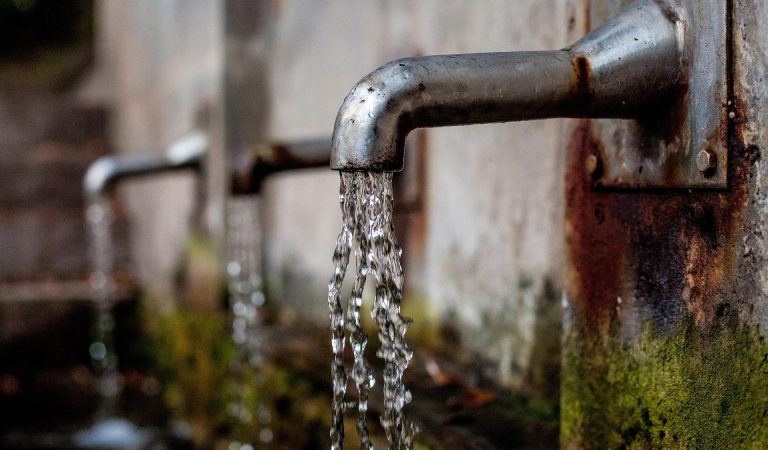 3345408-faucet-1684902_1920