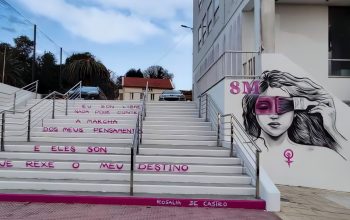 Mural en homenaje al 8M en Fene hecho por Ito Mosquera