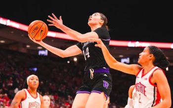 5038839Dalayah Daniels  procede de la Universidad de Washington y fue elegida en el puesto 24 del último Draft de la WNBA por Minnesota Lynx96_122097395762895058_7329252859877301726_n