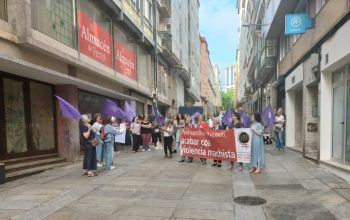 Concentraciones de la Marcha Mundial das Mulleres en Ferrol anter la sede del PP