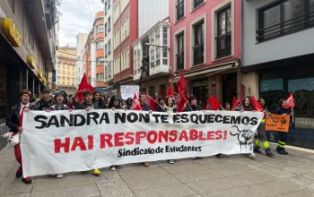 Manifestación de estudiantes en Ferrol en recuerdo a Sandra Peña y en lucha contra el acoso escolar.