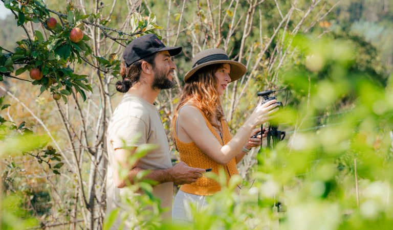 Alba Gallego e Yago Méndez na rodaxe da súa peza