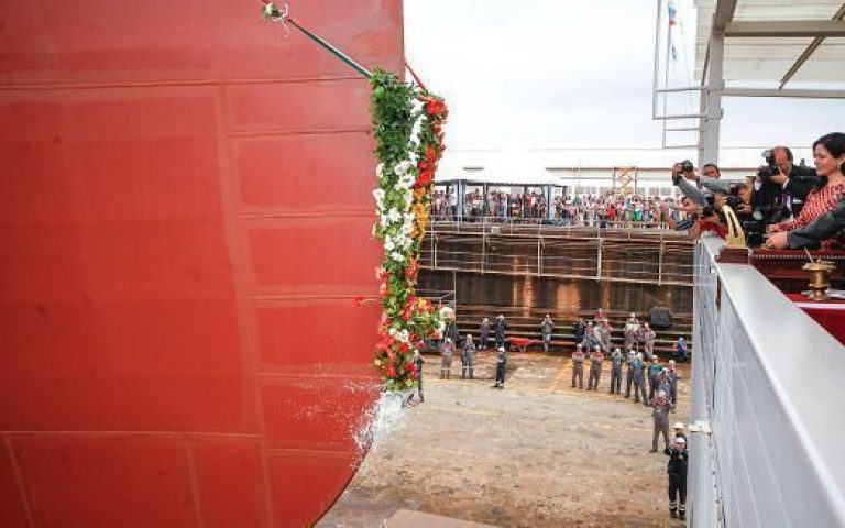 botadura del petrolero  - ORGULLO PETROLERO
