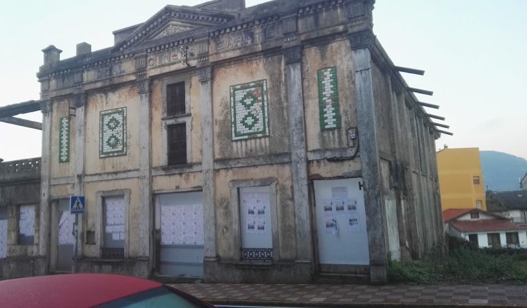 Cine zarate