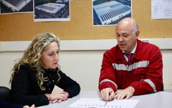 Martina Aneiros en la empresa Megamalla, S.L., beneficiaria de la pasada convocatoria