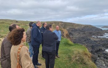 Visita a A Mourillá  del subdelegado del Gobierno en A Coruña, Julio Abalde.