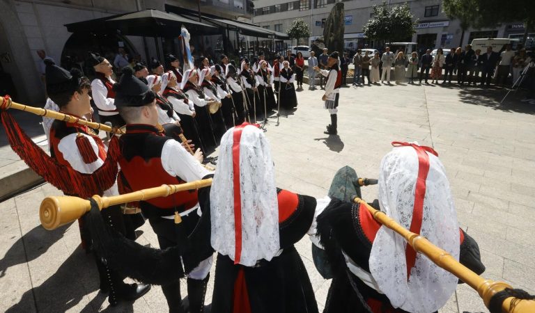 Toxos e Froles dia de Galicia