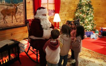 Papá Noel con niños